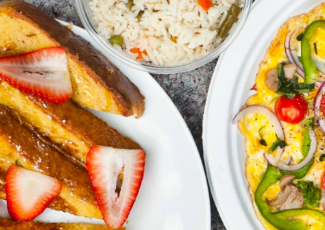 French toast with strawberries and a omelet