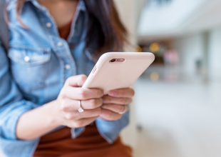 Woman using cell phonte