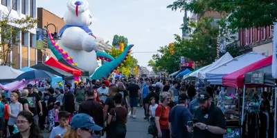 Convergence Streetview Crowd