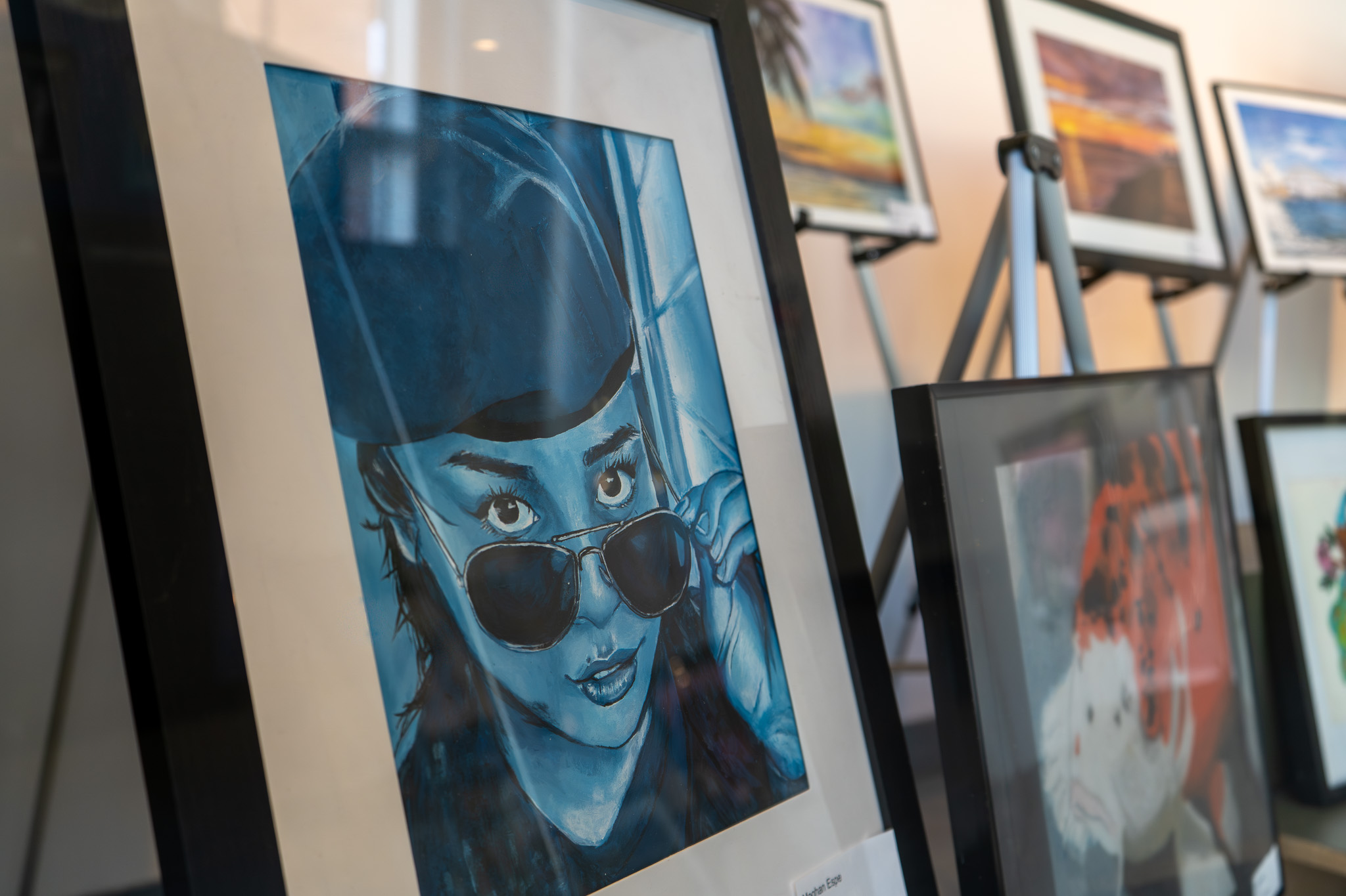 art of girl with sunglasses