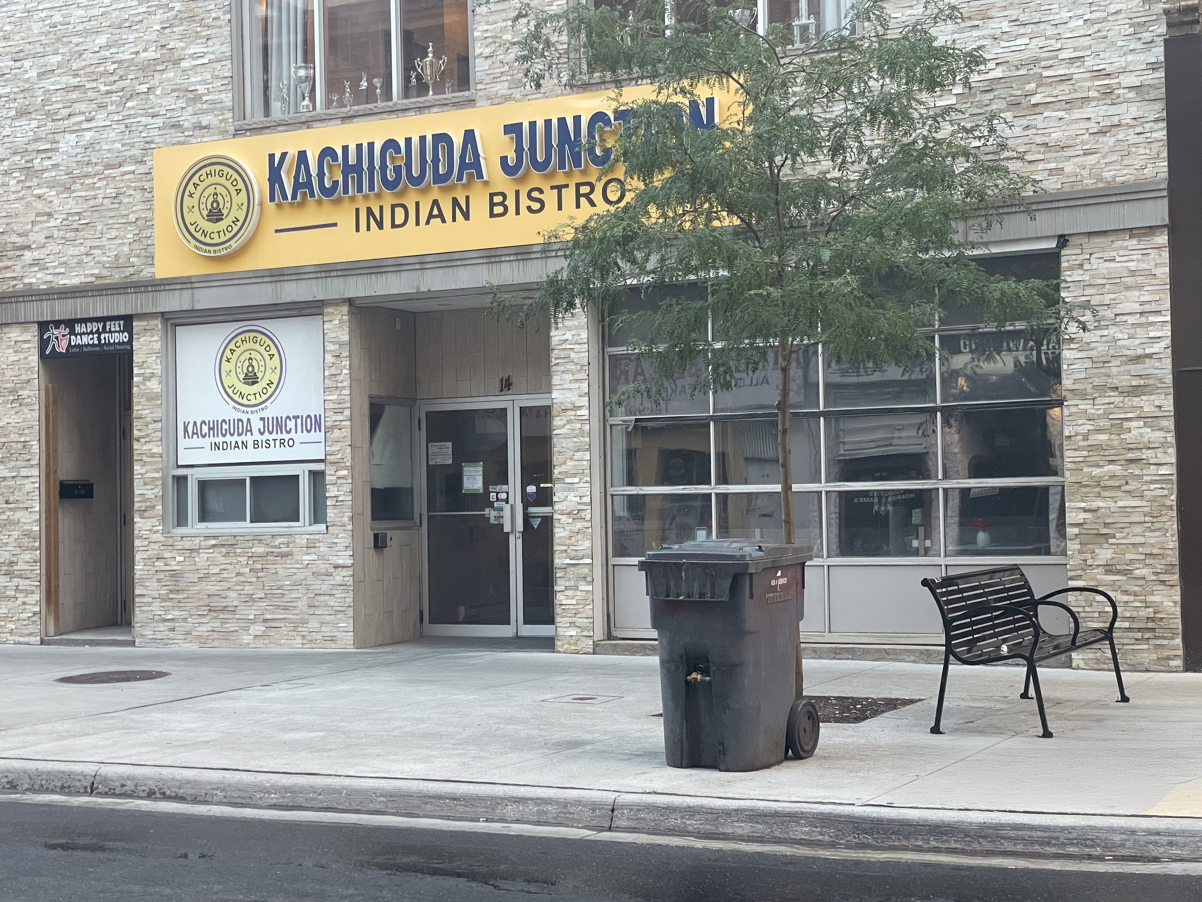 Example of a waste tote in downtown Oshawa