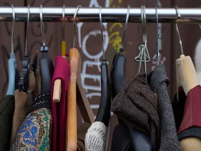 Clothing rack